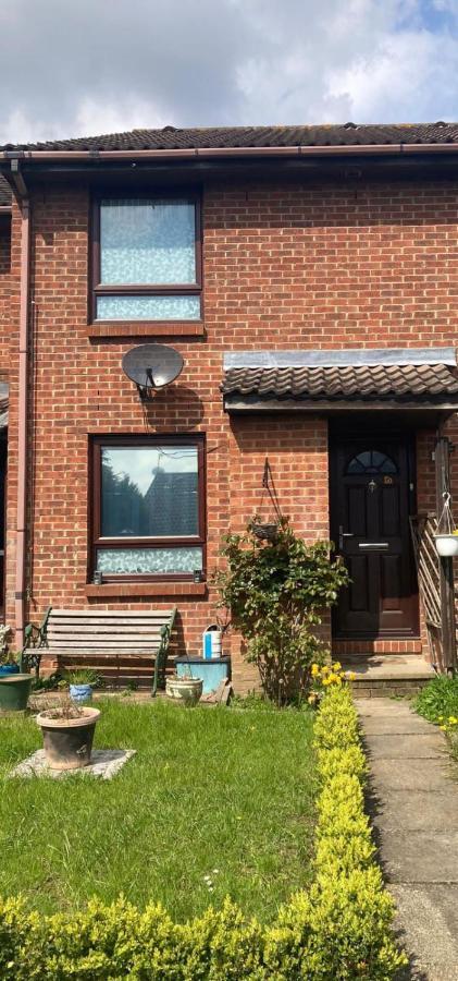 London 1 Bed Cosy House Apartamento Norwood Exterior foto